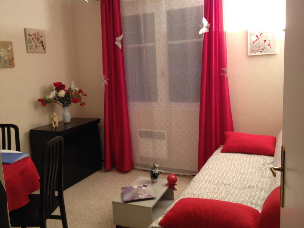 Appartement La Plage En Provence Le Pradet Room photo